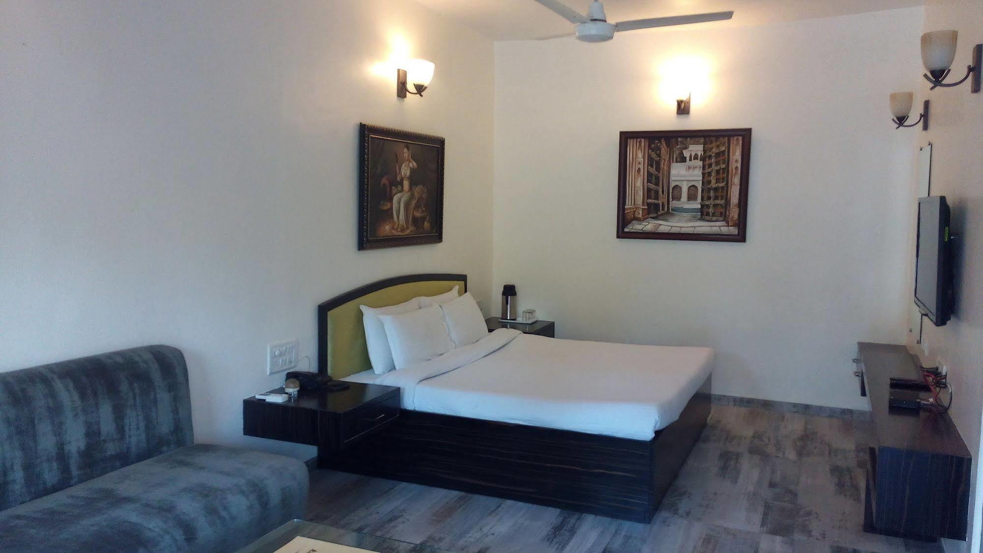 Hotel Karnavati Mount Abu Exterior foto
